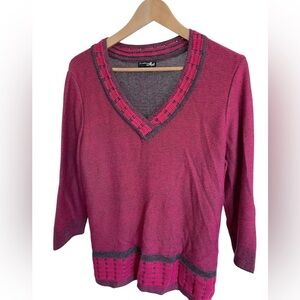 5/20$ Les collections mat Pink and Gray V-Neck Sweater size large
